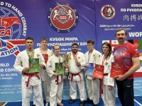 1000256639